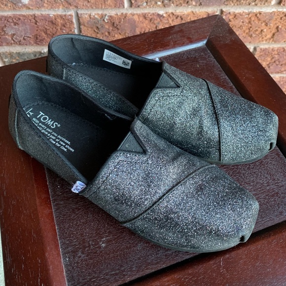 TOMS Youth Slip on Alpargata Black Glitter Shoes - Picture 2 of 11